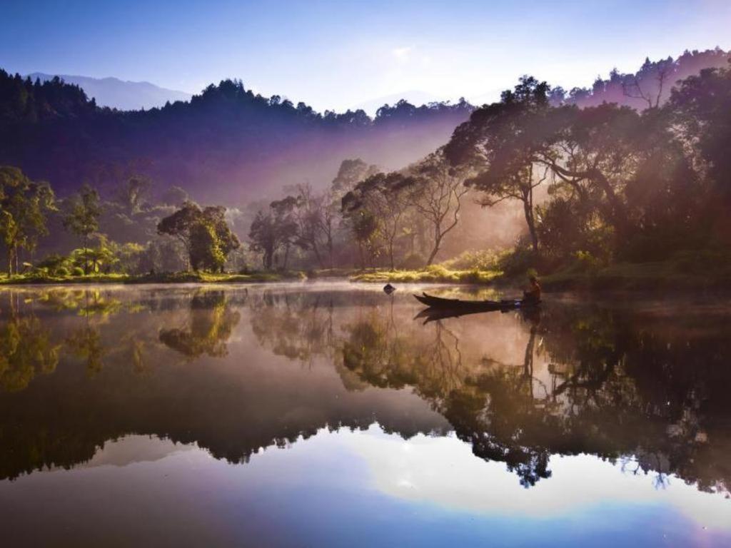 Augusta Sukabumi Hotel Esterno foto